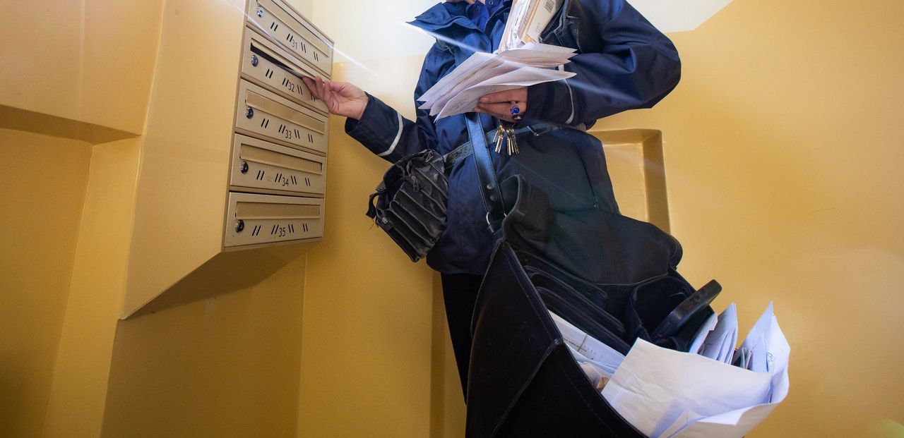 Co dalej z Polską Pocztą? Opóźnienia w dostarczaniu listów
