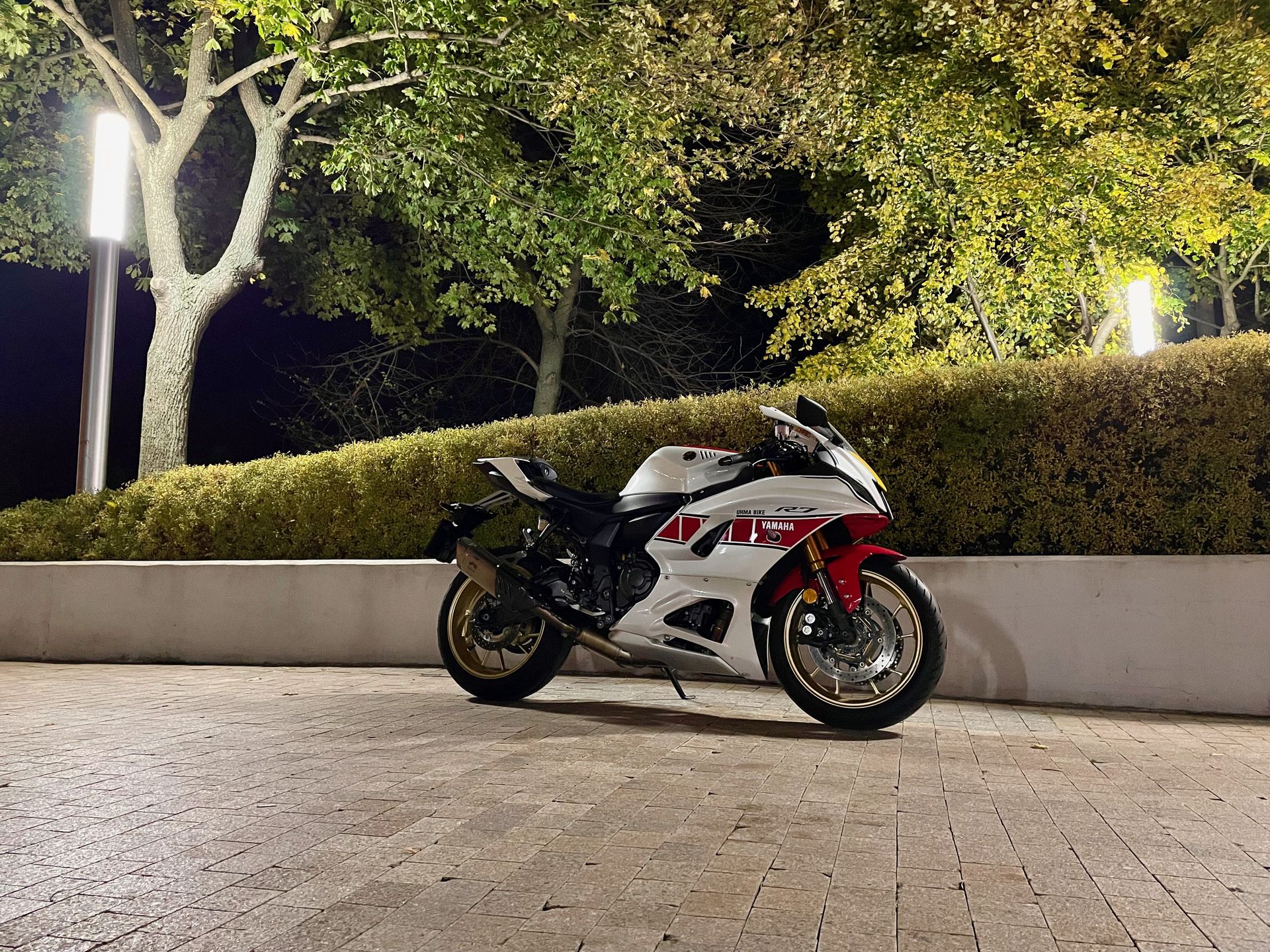 Yamaha R7
