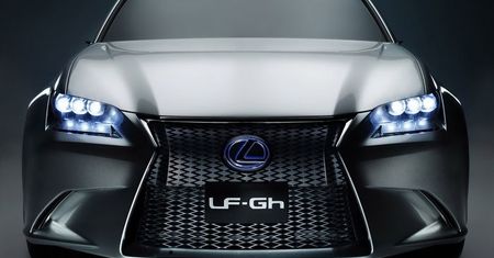 Przedpremierowy pokaz Lexusa LF-Gh [wideo]
