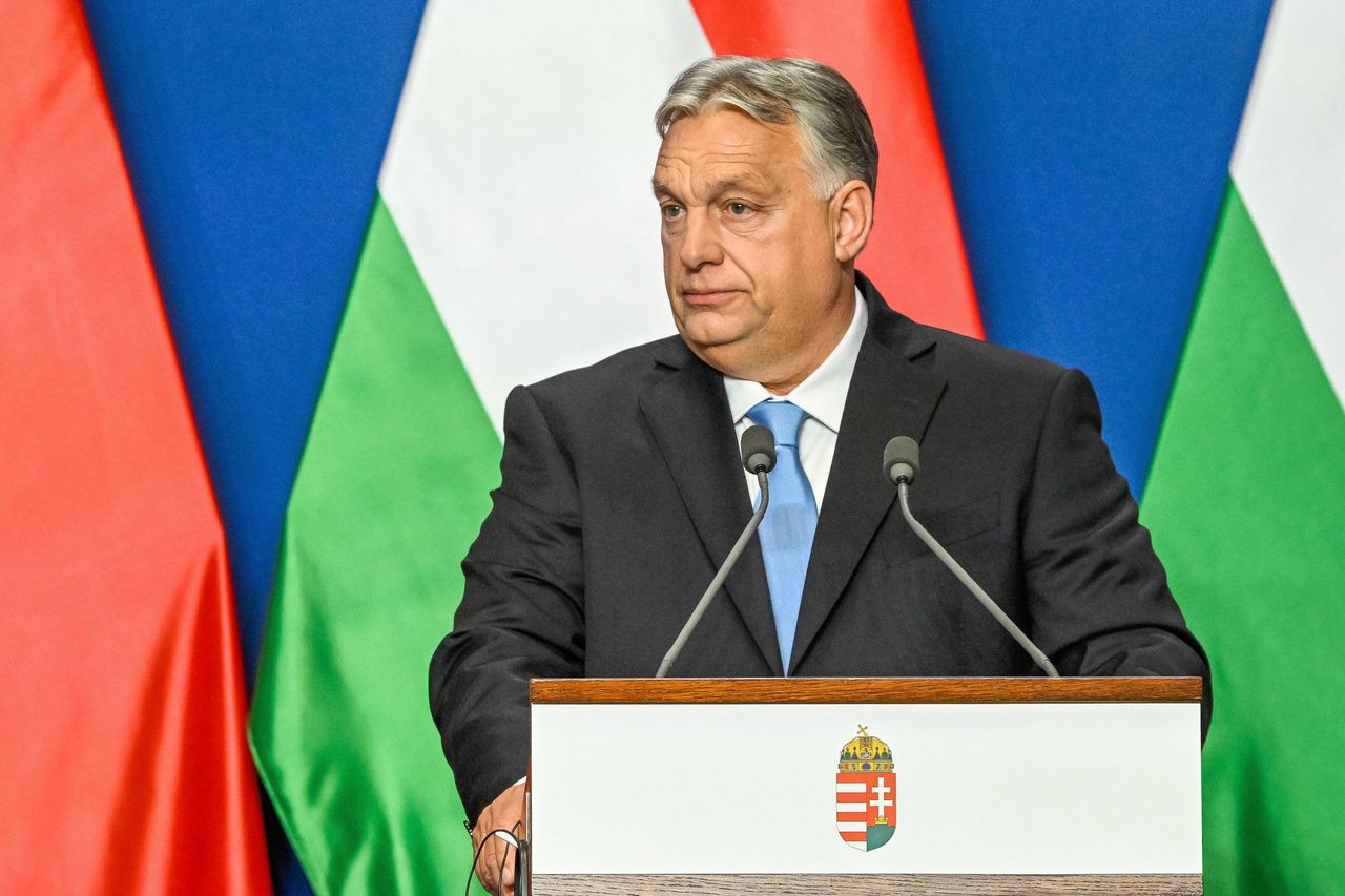 Orban uderza w PiS i KO. Absurdalne słowa: "partie prowojenne"