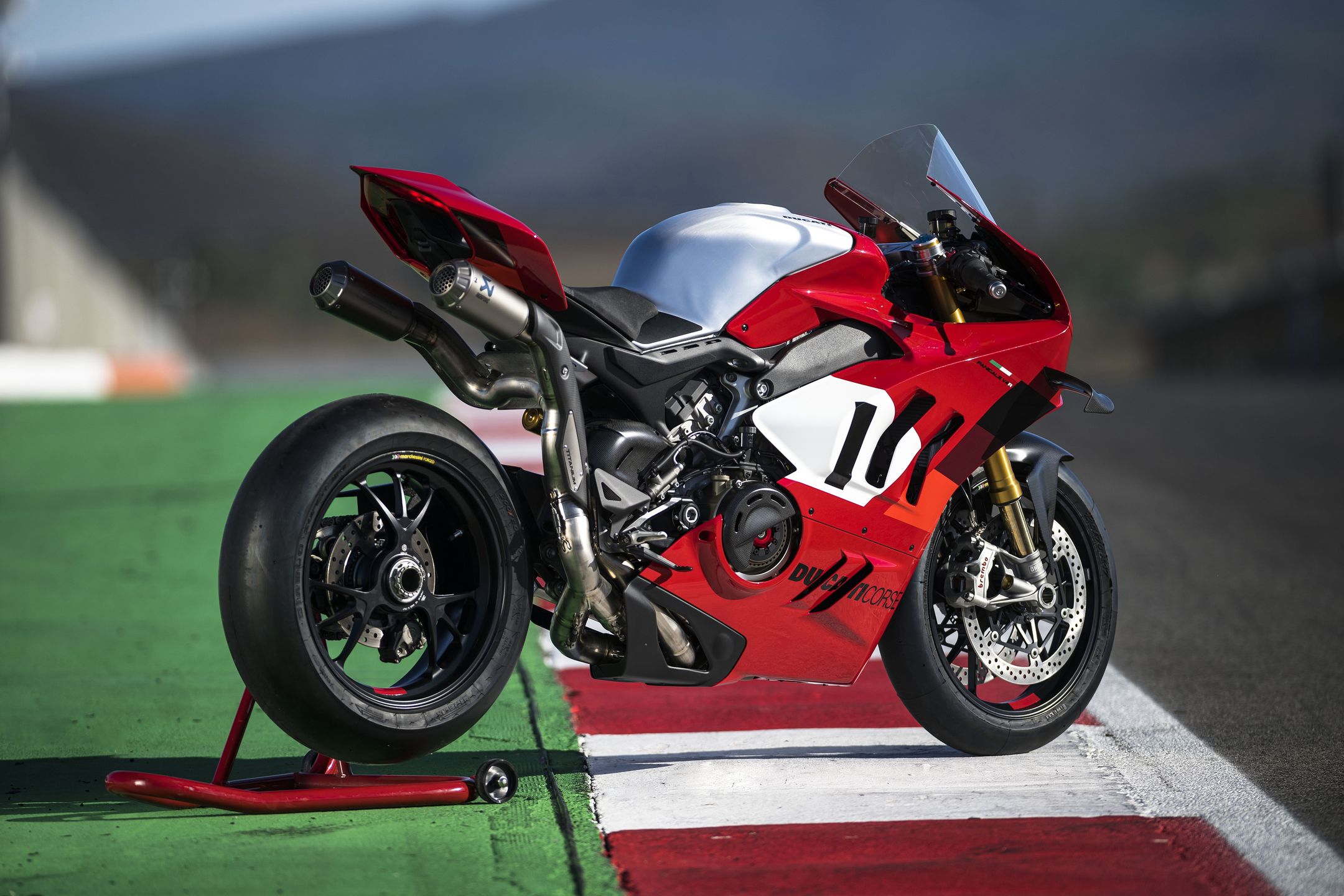 Ducati Panigale V4 R
