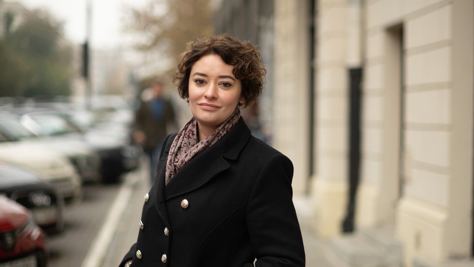 Warszawa, 24.10.2023. Posłanka Nowej Lewicy Anna Maria Żukowska przed siedzibą Polskiej Agencji Prasowej w Warszawie, 24 bm. Anna Maria Żukowska była gościem Studia PAP. (aldg) PAP/Kalbar