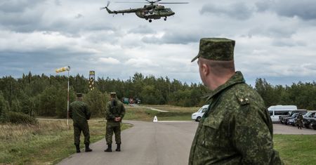 Rosja przejęła kontrolę nad białoruskim lotniskiem. "Trwa budowa bazy wojskowej"
