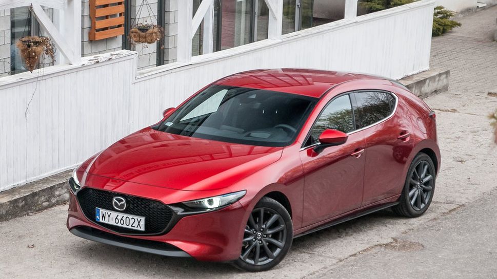 Mazda 3 wygląda świetnie, lecz nie należy do najbardziej praktycznych