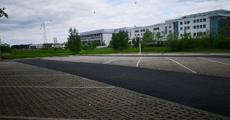 Wrocław. Więcej miejsc pod szpitalem. Parking na ul. Fieldorfa gotowy
