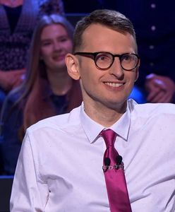 "Milionerzy". Tomasz Orzechowski niedawno wygrał milion. "Jak patrzę na konta bankowe, to jest tragedia"