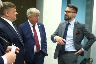 Ustawa o obronie ojczyzny już nowelizowana. "Nie zachowujmy się jak nastolatek w monopolowym"