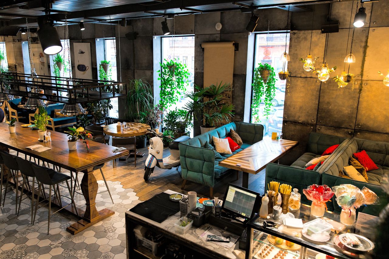 Obostrzenia. Nowy sposób na przedsiębiorców, sanepid przychodzi codziennie