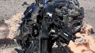 Malbork: Motocyklista zginął podczas wyprzedzania. Rozpędzone BMW uderzyło w bariery energochłonne