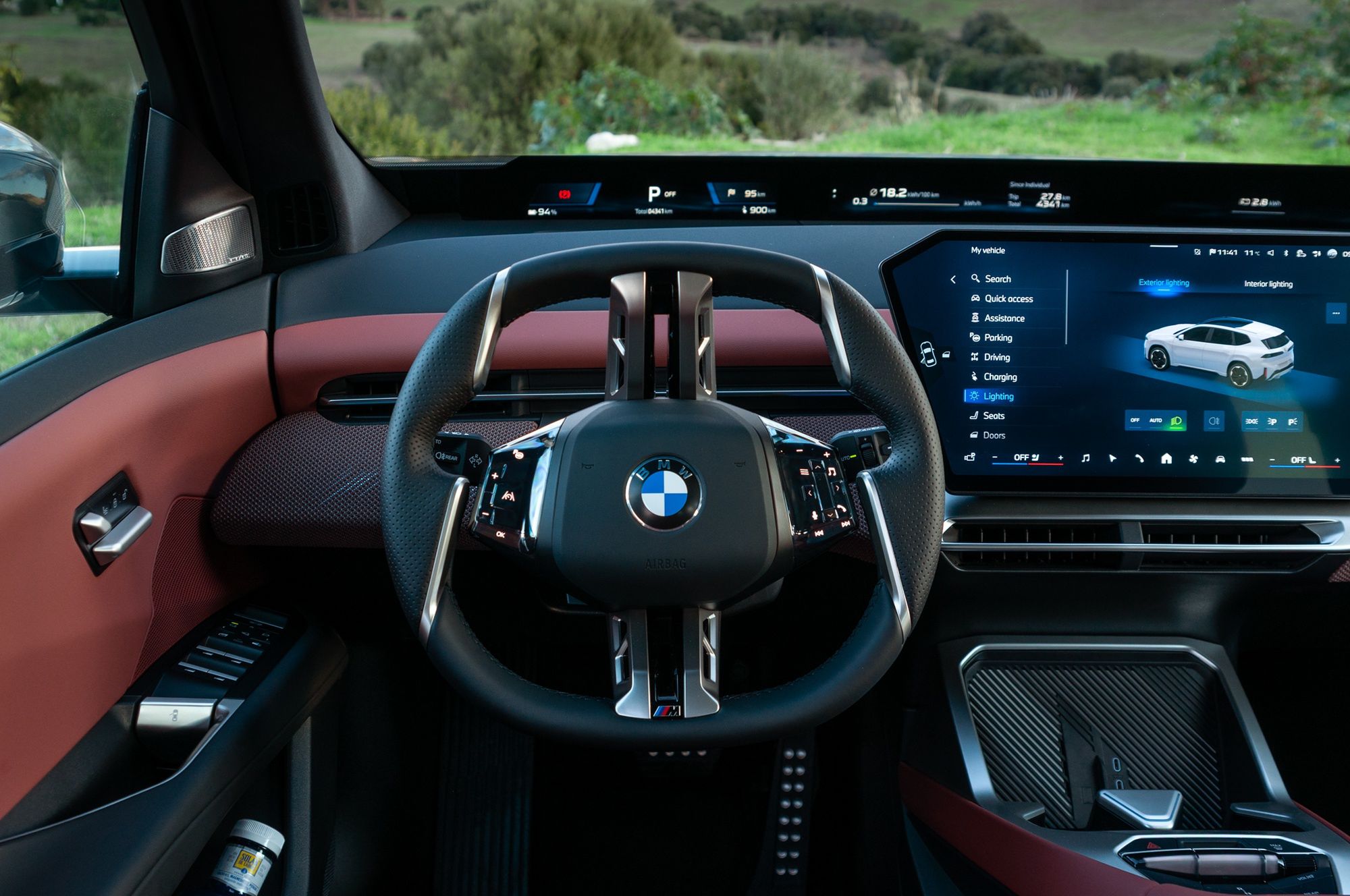 BMW iX3 50 xDrive (2025) - wnętrze