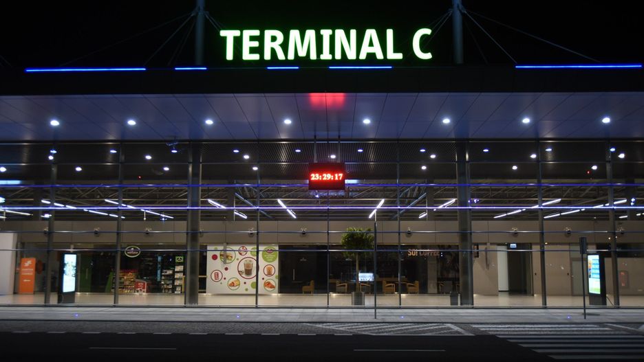 Katowice Airport należy do największych lotnisk regionalnych w Polsce. W ubiegłym roku odprawiono tam 6,39 mln pasażerów.