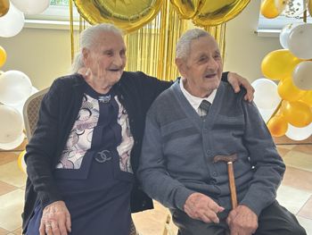 Nowa Wieś: Dębowe Gody. Wdzięczni za 80 wspólnych lat