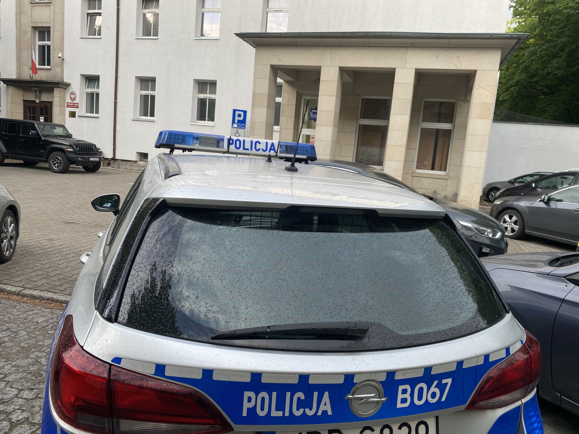 Koszmar w Krośnie. Napastnik dźgał 22-latkę nożem kuchennym