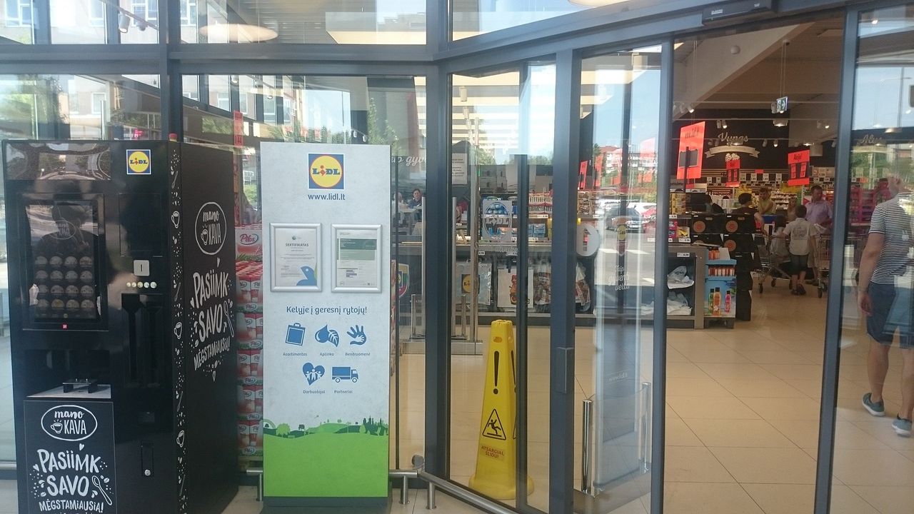 Porównał ceny w Lidlu w Polsce i na Litwie. Za to płacą dużo więcej od nas