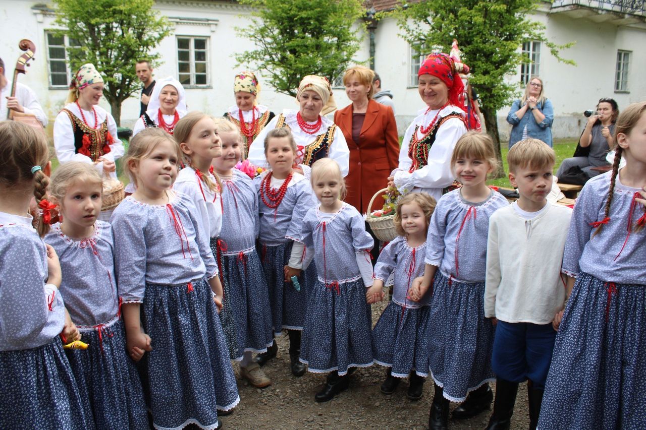 Przegląd folklorystyczny. Spinka Krakowska w Mogilanach rozpoczęła Tydzień Kultury