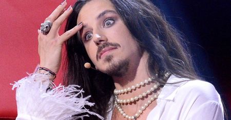 OBURZONY Michał Szpak cytuje księdza: "Msza święta nie jest miejscem ROZPRZESTRZENIANIA SIĘ WIRUSÓW"
