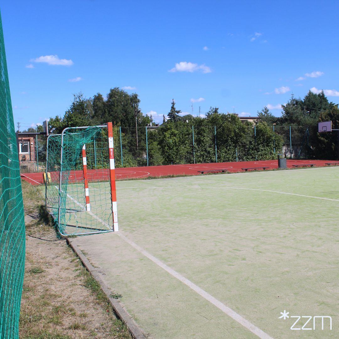 Ruszył remont kolejnego boiska w Poznaniu