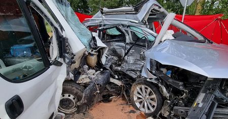 Nie żyje cała rodzina. "Niedawno był ich ślub". Koszmarny wypadek na Podlasiu