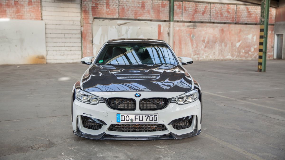 Firma CFD przyjęła, że nic nie pasuje do nowego BMW M4 tak, jak wyścigowy styl.