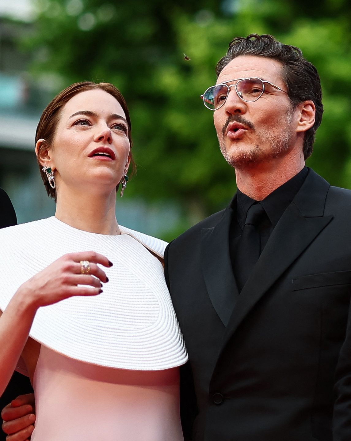 Emma Stone kontra pszczoła 