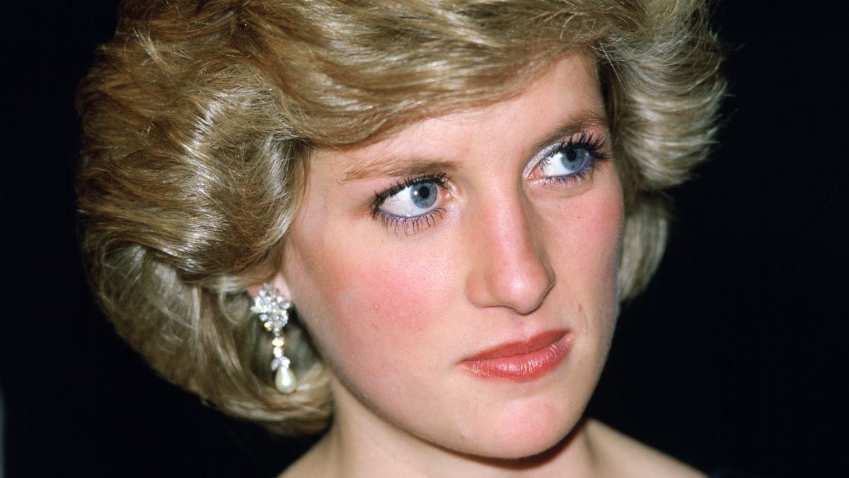  Księżna Diana zginęła w wypadku.