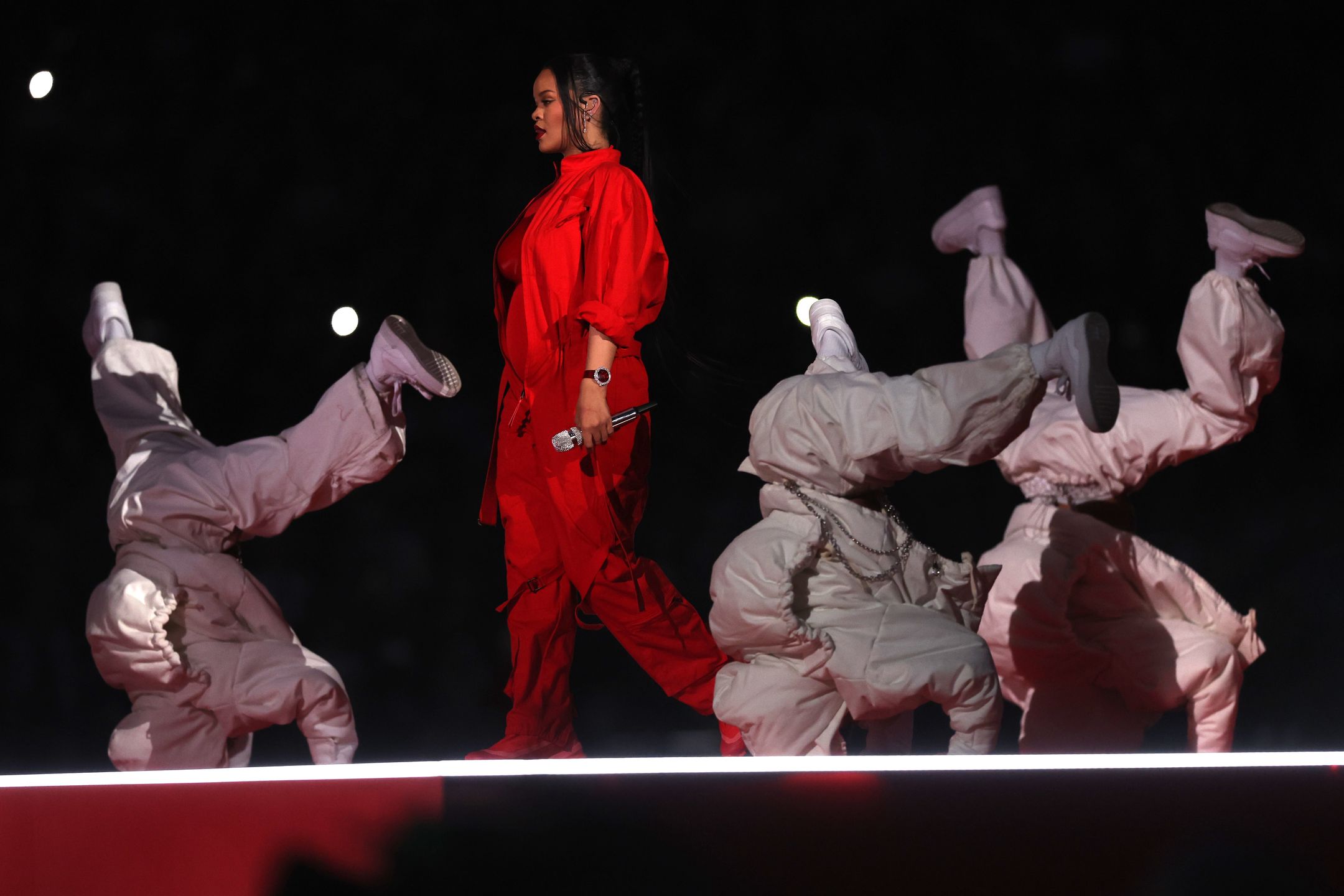 Fani są rozczarowani występem Rihanny podczas Super Bowl. "Nawet nie próbowała udawać, że śpiewa"