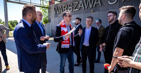 PKP ze specjalną ofertą na czerwiec. Zawiezie kibiców na dużą imprezę