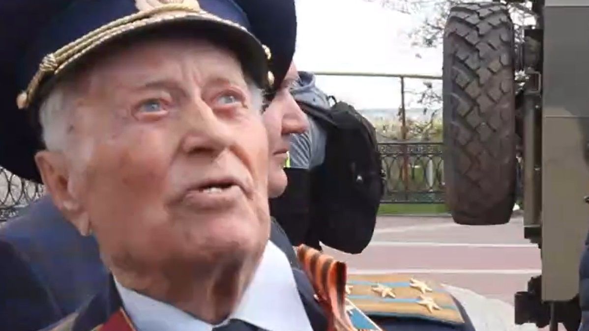 W ukraińskim mieście pojawiła się radziecka flaga 