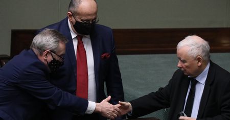 Koronawirus w Polsce. Jarosław Kaczyński kolejny raz bez maseczki