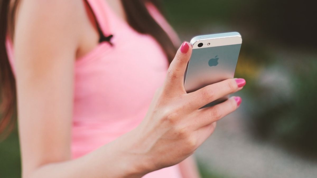 Smartfon iPhone. Internet mobilny