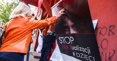 Terlikowski: papież dowartościowuje przyjemność w życiu seksualnym