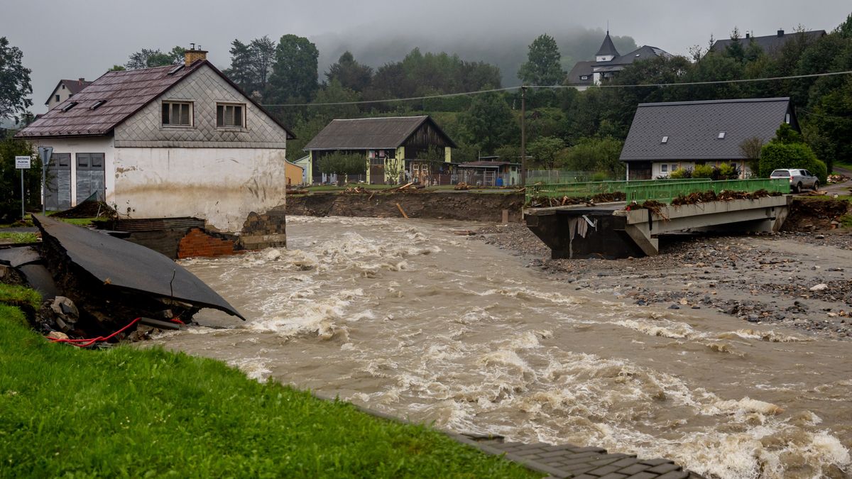 Powodzie w Czechach. Odnotowano pierwszą grabież.