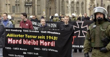 Rocznica zbombardowania Magdeburga - wiece neonazistów i lewicy