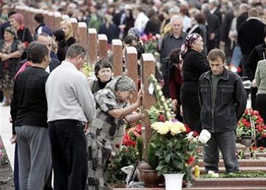 "Basajew i Maschadow stali za aktem terroru w Biesłanie"