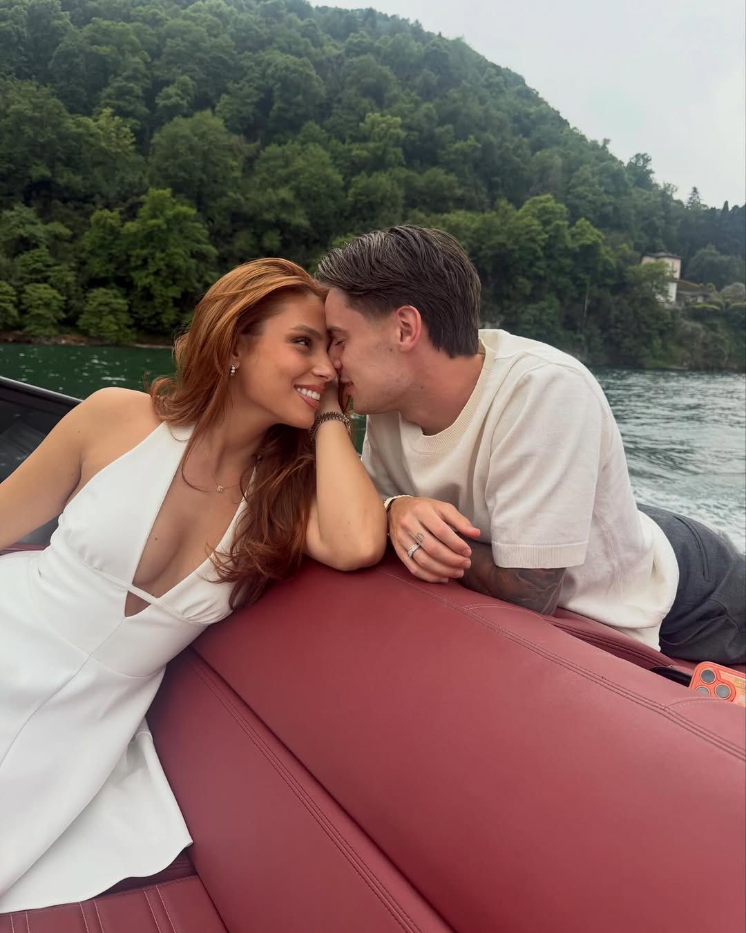 Nicola Zalewski i Emily Pallini