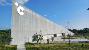 Kino na Leżakach wraca do Krakowa. Darmowe seanse plenerowe w Cogiteonie