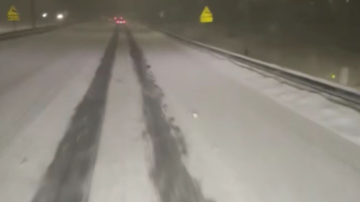 Trudna sytuacja drogowa na trasie S7.