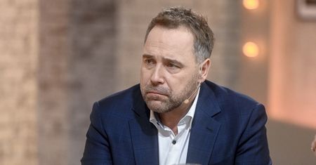 Zbiera baty w internecie. Nowicki pierwszy raz pokazał córkę