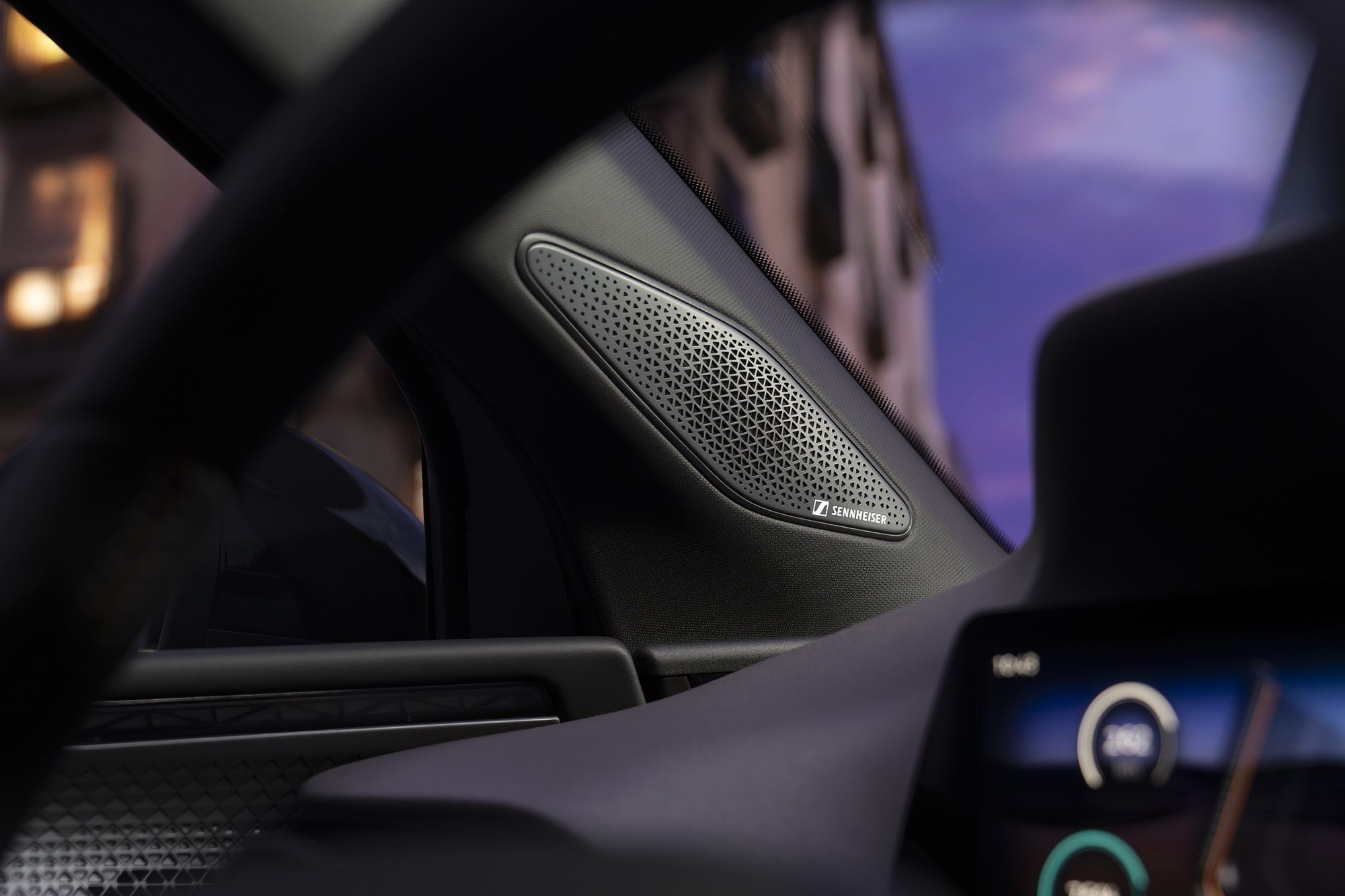 Cupra Raval w kolorze Plasma Iridescent