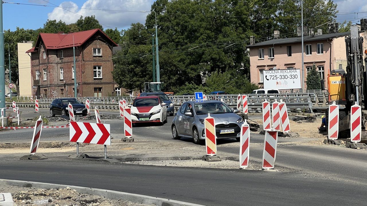 Będzin: To jedna z największych inwestycji drogowych w Zagłębiu. Remont "nerki" i DW910 wkracza w sierpniu w kolejny etap