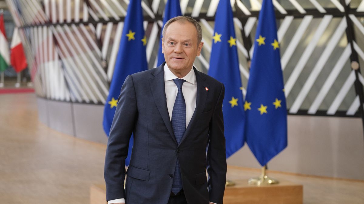 BRUSSELS, BELGIUM - FEBRUARY 1: Polish Prime Minister Donald Tusk walks prior the start of an EU Summit in the Europa building on February 2, 2024 in Brussels, Belgium. Heads of the 27 European Union states meet in the Belgian capital to discuss the 2021-2027 budgetary plan, whilst focusing on Hungary's blocking of a 50 billion Euro (54 billion USD) military and financial support package for Ukraine.  (Photo by Thierry Monasse/Getty Images)