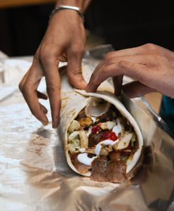 Częstochowa: Rasistowski atak na sprzedawcę kebabów. "Ty czarny skur….Co robisz w tym kraju?"