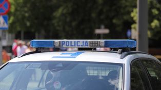 „Pożyczyła” cudze dane, brała kredyty na telefony: oszustka z 160 zarzutami