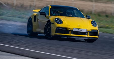 Pierwsza jazda: Porsche 911 Turbo S (992) - już nie chodzi o turbodoładowanie