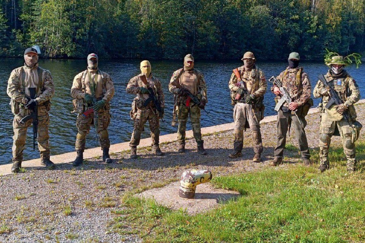 Russian neo-Nazi militia moves to Finnish border amid tensions