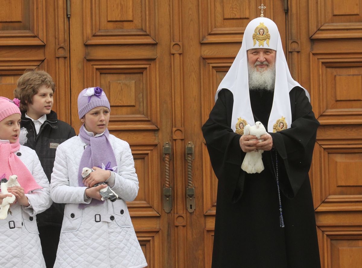 Pod koniec marca w Moskwie odbyło się posiedzenie Światowej Rady Ludowej Rosji, organizacji pod przewodnictwem patriarchy Cyryla. Zakończyło się ono deklaracją popierającą rosyjską inwazję na Ukrainę