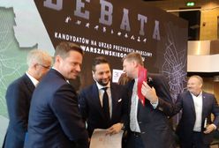 Jaki czytał Starzyńskiego, Trzaskowski uspokajał się wśród doradców. Ostatnie godziny przed debatą