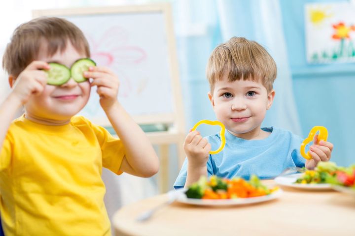 Słaby wzrok dziecka często wynika ze słabej diety