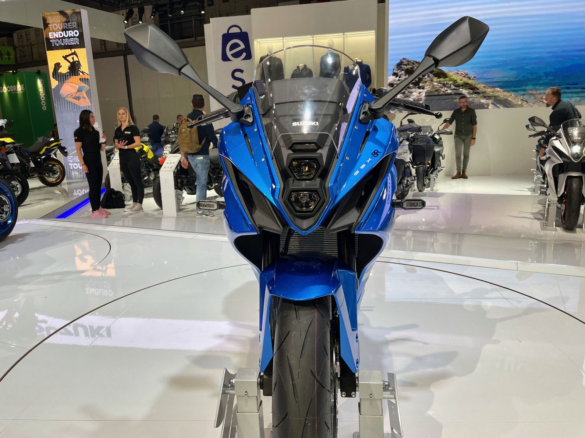 Suzuki GSX-8R