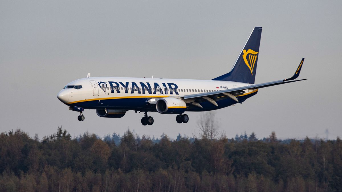 A Ryanair Boeing 737-800 aircraft as seen on final approach flying, touching down and taxiing in Eindhoven EIN EHEH Airport in the Netherlands. The narrow body airplane has the registration SP-RKQ and belongs to Buzz Airline,  a Polish carrier headquartered in Warsaw. Formerly called Ryanair Sun a subsidiary of the Irish low cost budget airline company Ryanair. The flights and passenger traffic in Eindhoven is reduced because of the Covid-19 Coronavirus pandemic and the lockdowns applied in multiple European Countries. Eindhoven, Netherlands on November 8, 2020 (Photo by Nicolas Economou/NurPhoto via Getty Images)